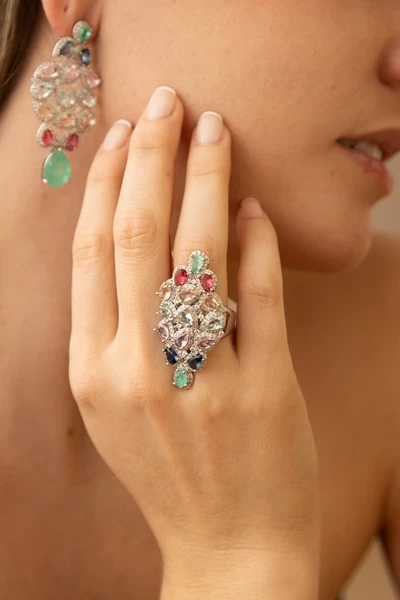 anillo-rodinado-con-circones-de-colores