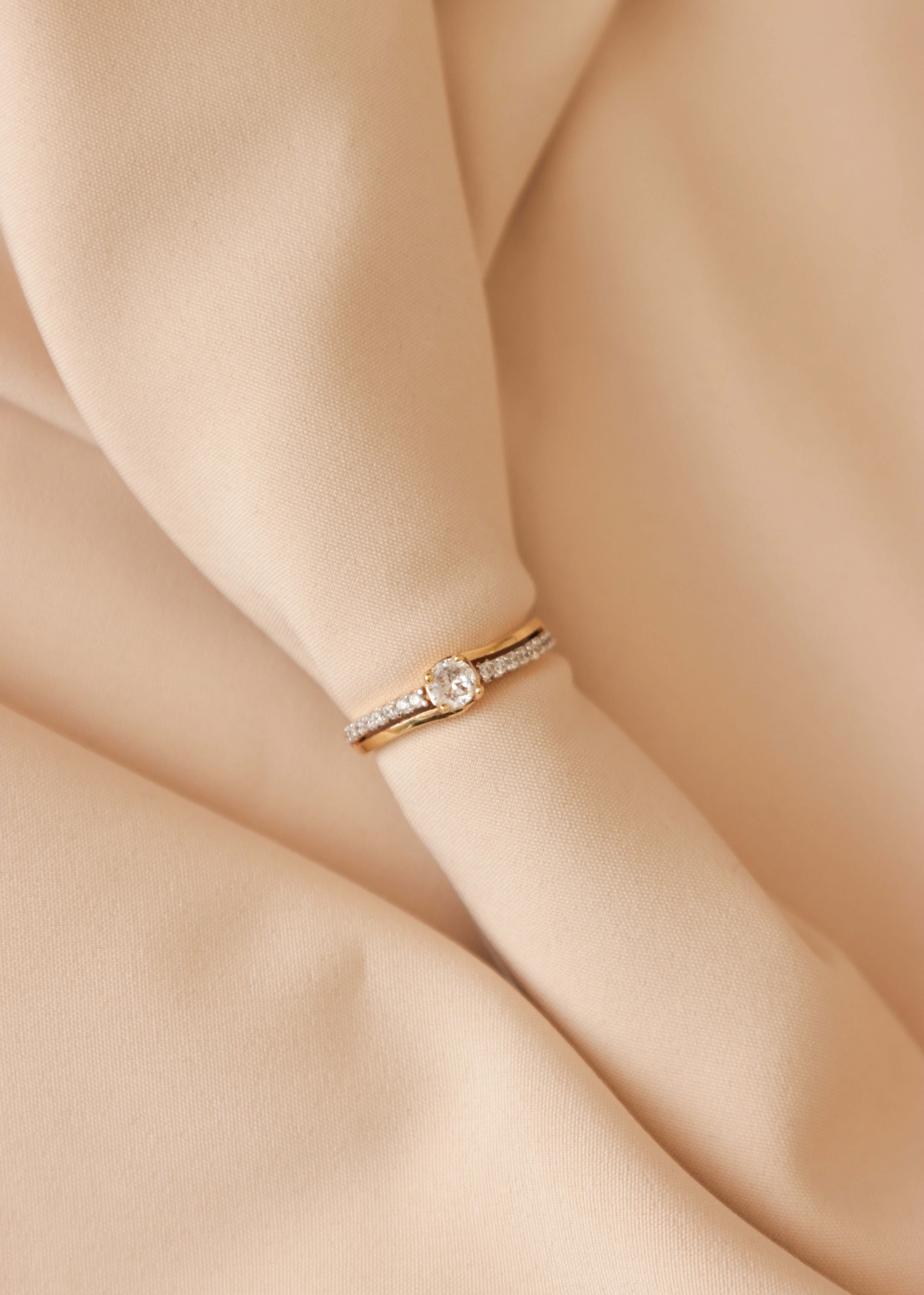 anillo-de-compromiso-en-oro-con-circones-30