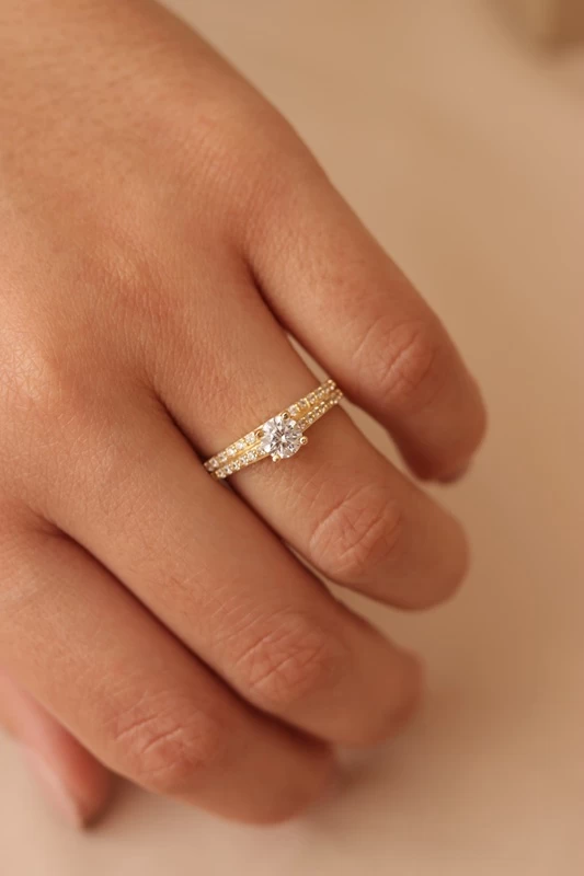 anillo-de-compromiso-en-oro-47