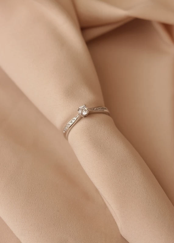 anillo-de-compromiso-en-oro-51